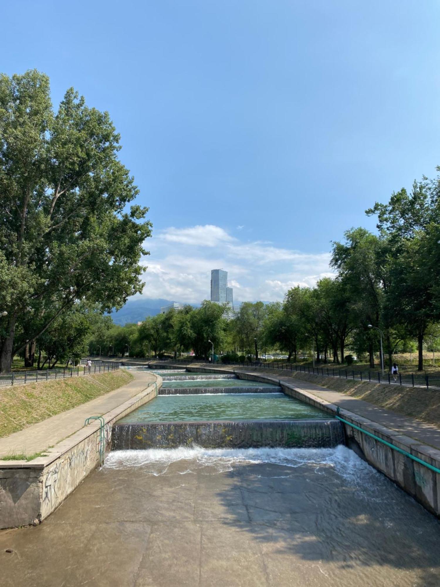 Стильная Студия Shadow Атакент Almaty Exterior photo